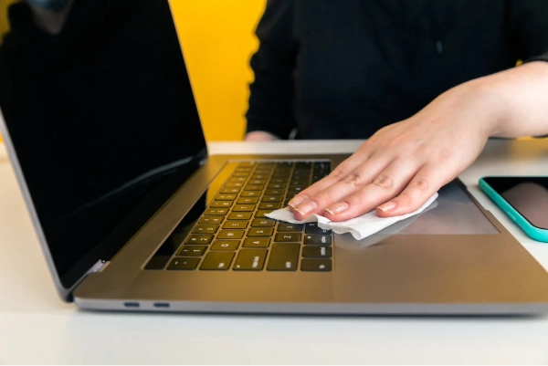 1. Preparar tu laptop antes de limpiarla