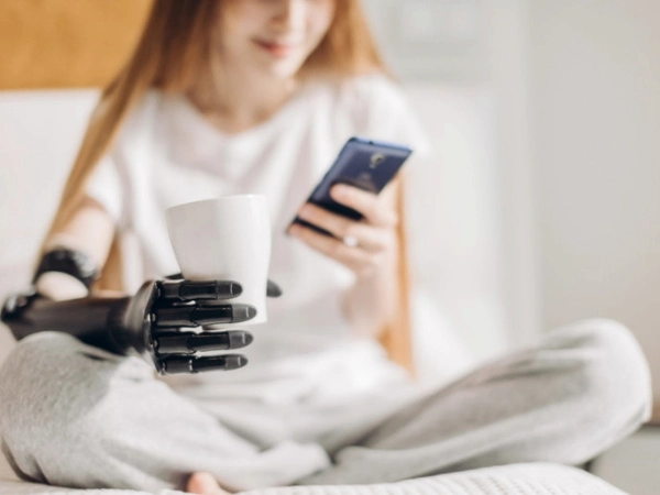 Receptores cerebrales para controlar prótesis